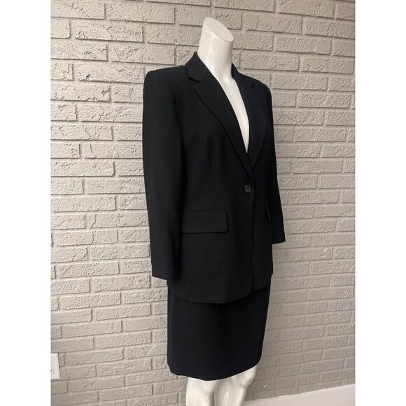 Nygard Petite Black 2 Piece Crape Skirt Suit Size 8P Skirt (6P jacket) - Picture 8 of 11